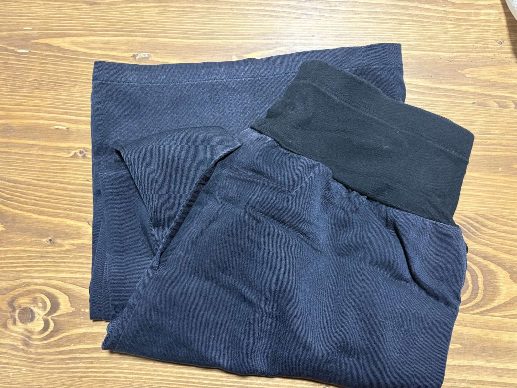 「術後は、ストーマの袋やベルトをつけても、着やすい洋服にすべて買い替えることが必要でした。これはウエストが太いゴムで締めつけもなく、今一番使いやすいスカートです」